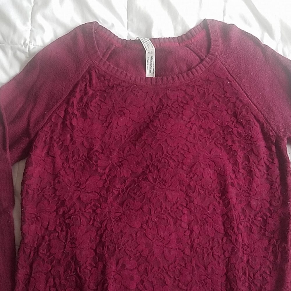 💥3/$10💥Aeropostale maroon crew neck